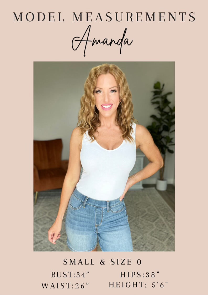 Judy Blue Lisa High Rise  Wide Leg Crop Jeans in Pink